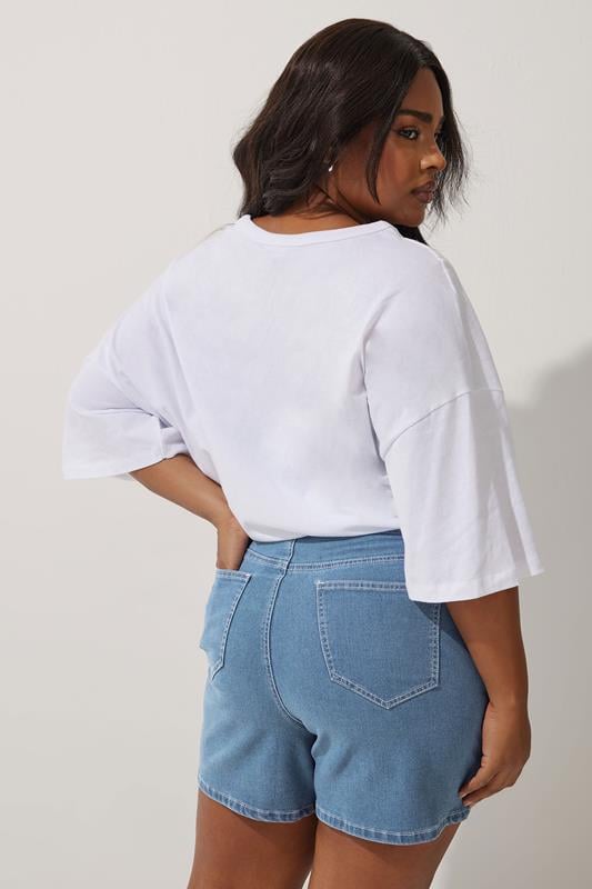 Evans LIMITED COLLECTION Curve Light Blue Daisy Embroidered Denim Shorts