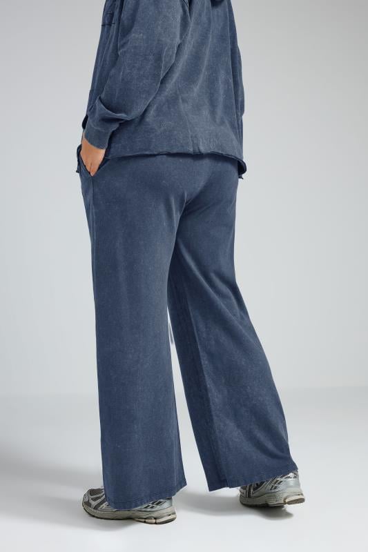 Evans LIMITED COLLECTION Curve Navy Blue '22' Acid Wash Joggers