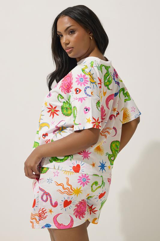 Evans LIMITED COLLECTION Curve White Graphic Mystic Print Short Pyjama Set