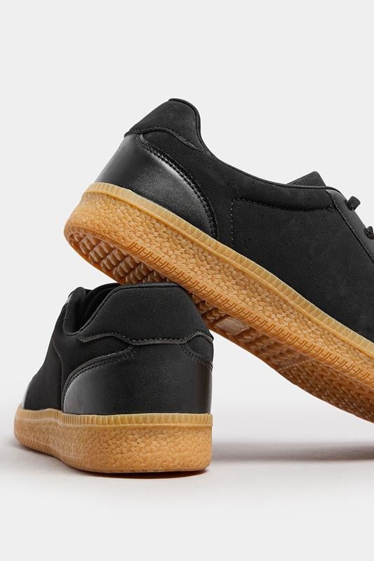 Evans LTS Black Retro Gum Sole Trainer In Standard Fit