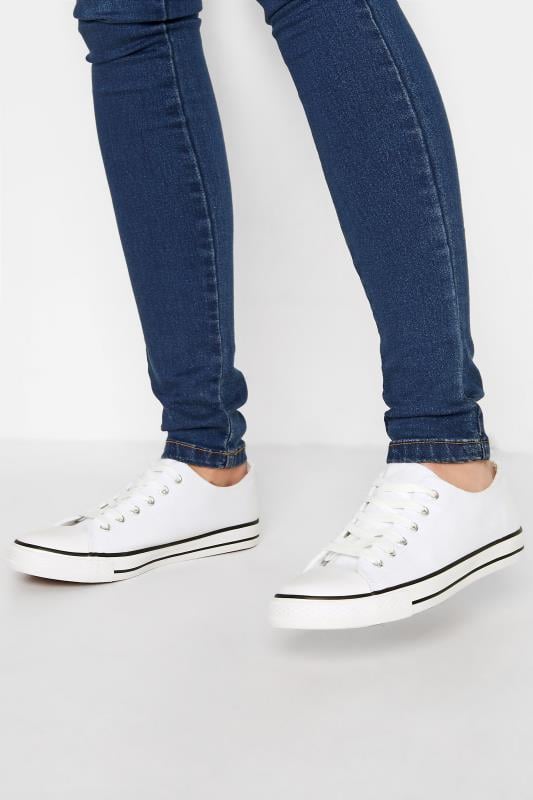 evans LTS White Canvas Low Trainers In Standard Fit