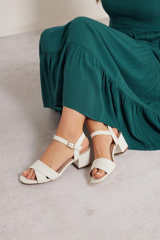 evans LTS White Cross Over Block Heel In Standard Fit