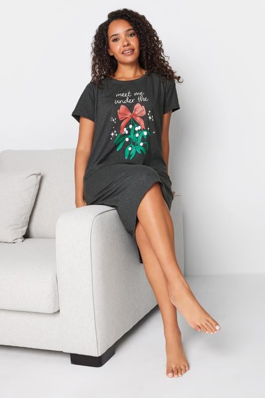 Evans M&Co Black Cotton Christmas Mistletoe Print Nightdress