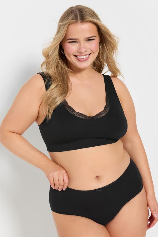 Evans YOURS 2 PACK Black & White Lace Trim Seamless Bralette