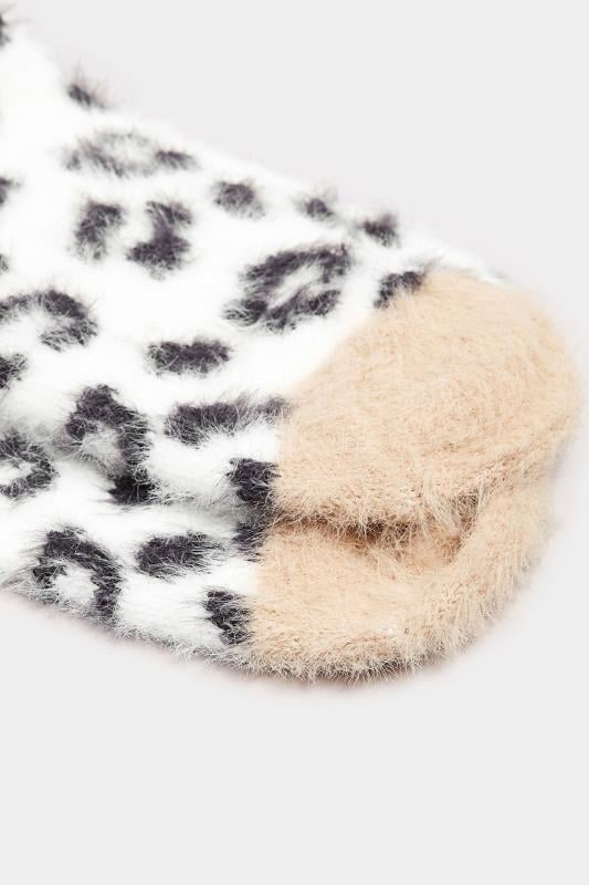 Evans Yours 2 PACK Black & White Leopard Print Ankle Socks