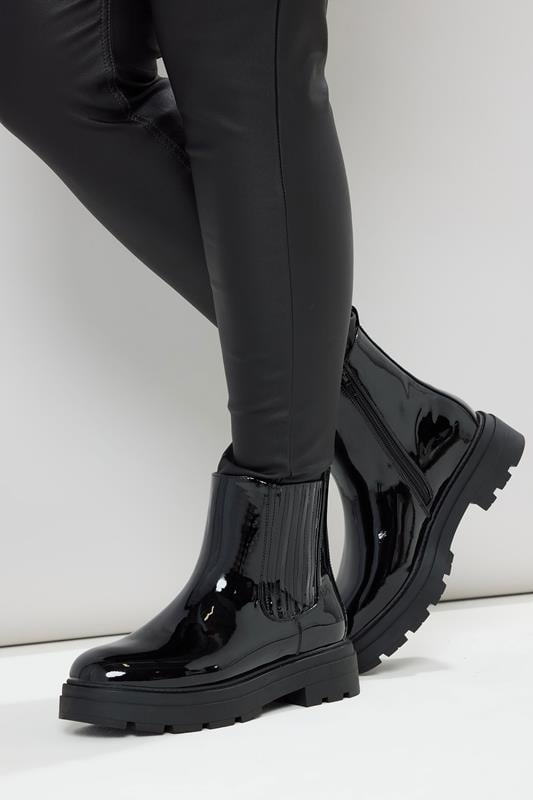 evans Yours Black Patent Chunky Chealsea Boots In Extra Wide EEE Fit
