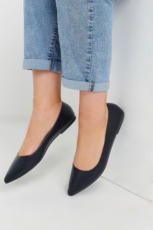 Evans Yours Black Pointed Ballet Pumps In Wide E & Extra Wide EEE Fit