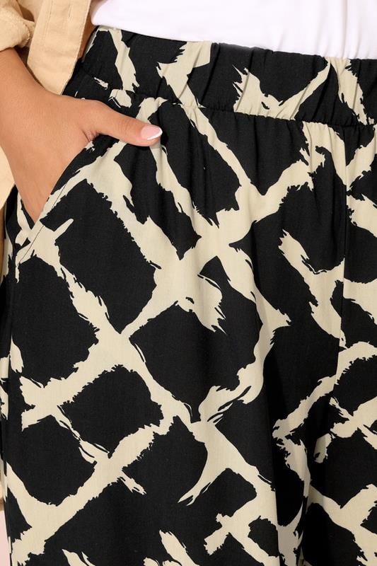 Evans YOURS Curve Black Abstract Cropped Wide Leg Trousers