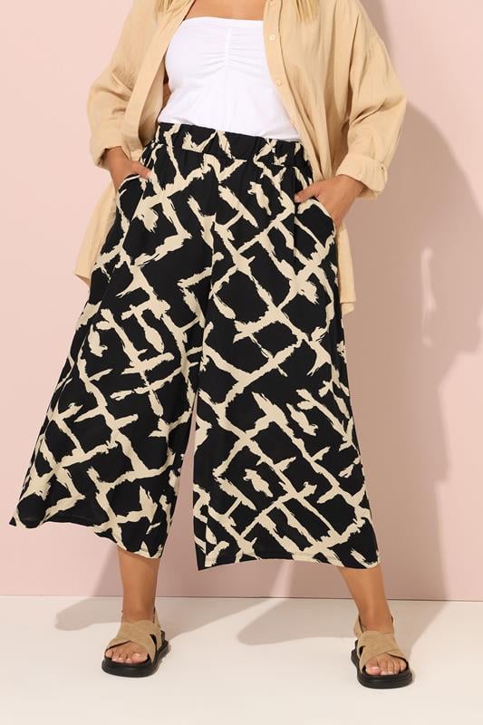 evans YOURS Curve Black Abstract Cropped Wide Leg Trousers