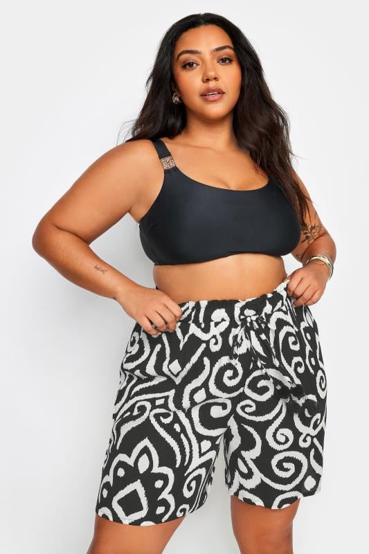 evans YOURS Curve Black Abstract Print Crinkle Tassel Shorts