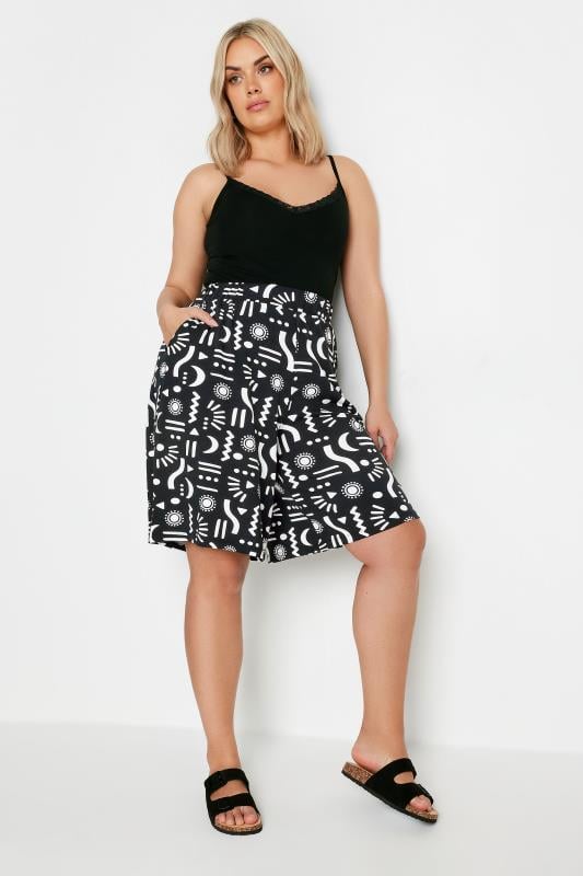 Evans YOURS Curve Black Abstract Print Jersey Pull On Shorts