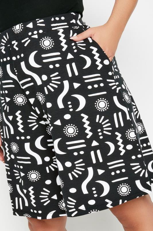 Evans YOURS Curve Black Abstract Print Jersey Pull On Shorts