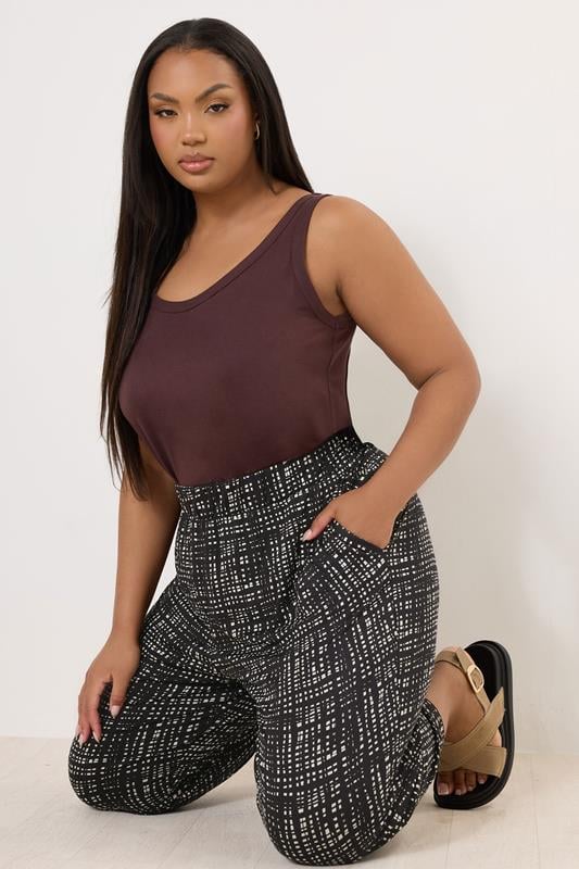 Evans YOURS Curve Black Cropped Stripe Print Harem Joggers