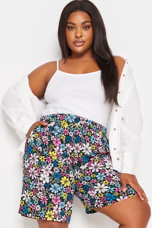 evans YOURS Curve Black Ditsy Floral Print Woven Shorts