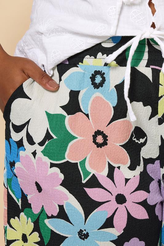 Evans YOURS Curve Black Floral Textured Jersey Shorts