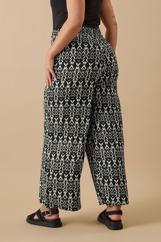 Evans YOURS Curve Black Ikat Print Textured Cropped Harem Trousers