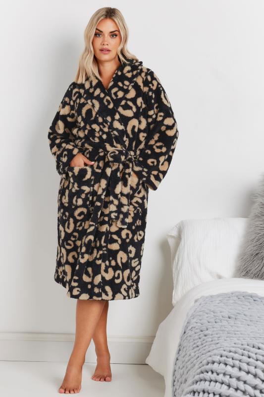 evans YOURS Curve Black Leopard Print Shawl Collar Dressing Gown