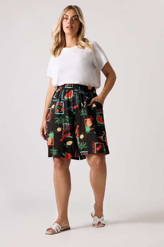 Evans YOURS Curve Black Summer Postcard Print Shorts