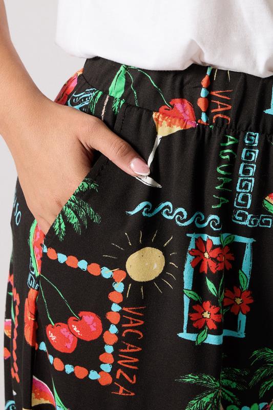 Evans YOURS Curve Black Summer Postcard Print Shorts