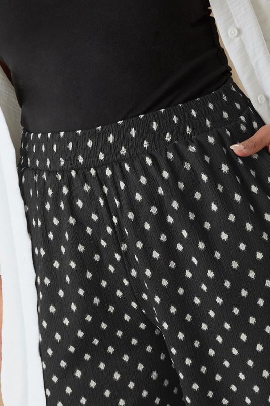 Evans YOURS Curve Black Textured Spot Print Wide Leg Trousers