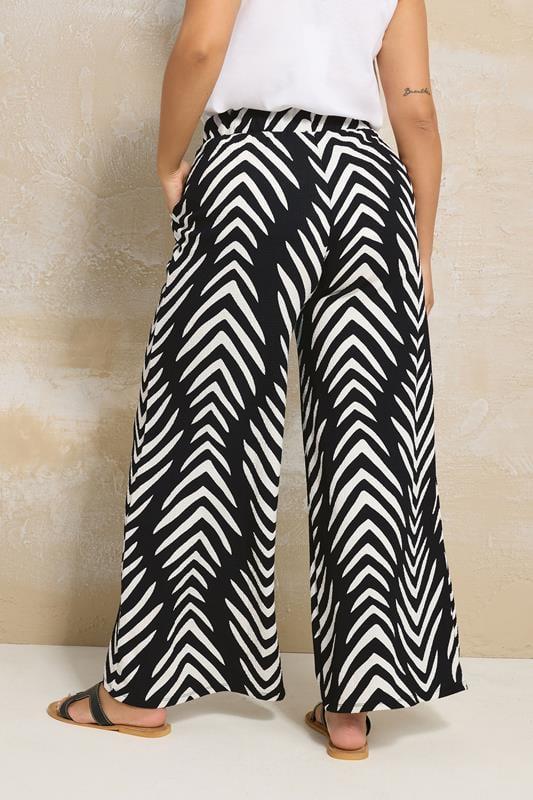 Evans YOURS Curve Black & White Abstract Print Wide Leg Trousers