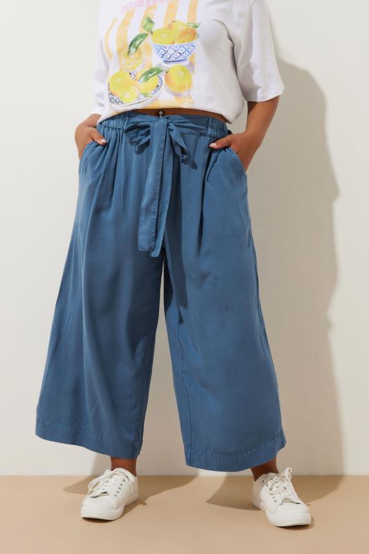 evans YOURS Curve Blue Chambray Tie Waist Cropped Trousers