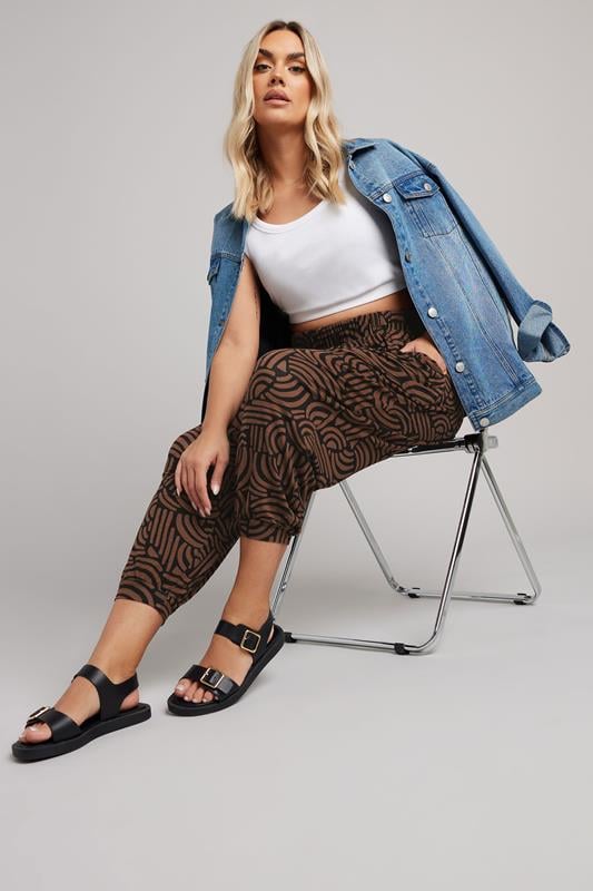 Evans YOURS Curve Brown Abstract Print Cropped Harem Joggers