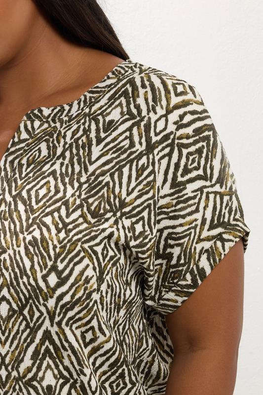 Evans YOURS Curve Green Abstract Print Textured Top