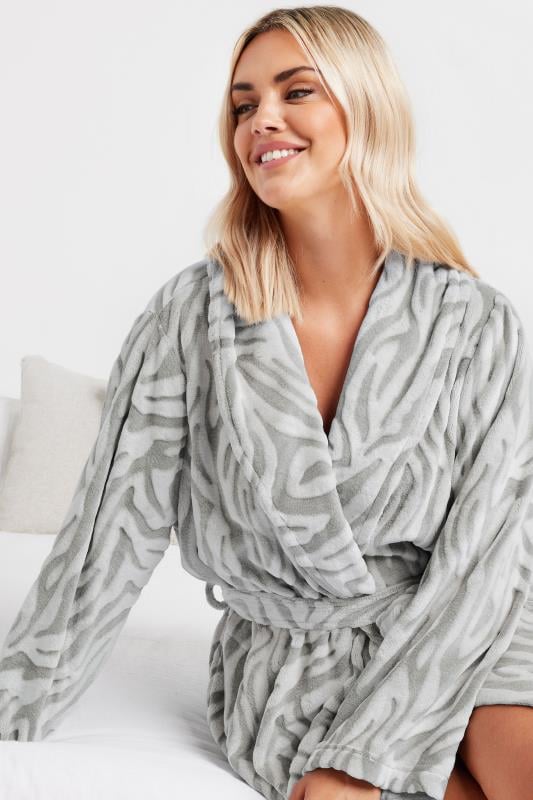 Evans YOURS Curve Grey Zebra Shawl Collar Maxi Dressing Gown