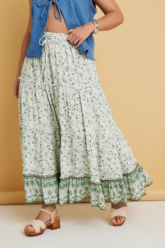 Evans YOURS Curve Light Green Ditsy Floral Tiered Skirt