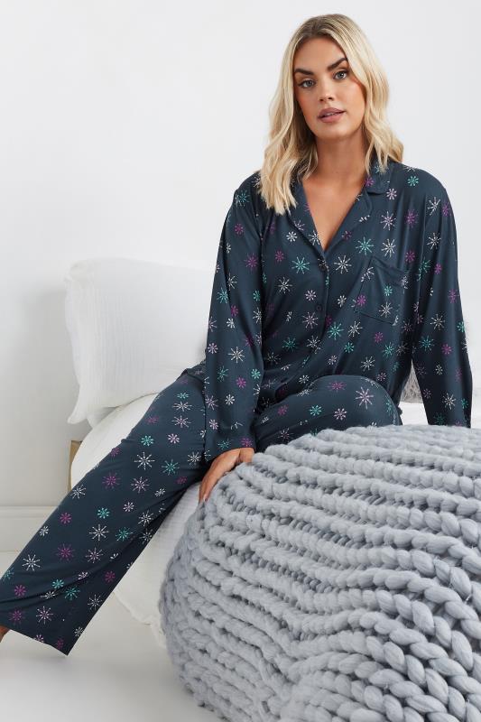 evans YOURS Curve Navy Blue Snowflake Heart Print Soft Touch Pyjama Set