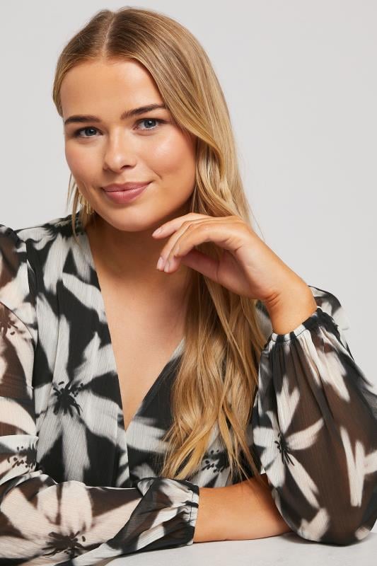 Evans YOURS LONDON Curve Black Blurred Floral Print Maxi Wrap Dress
