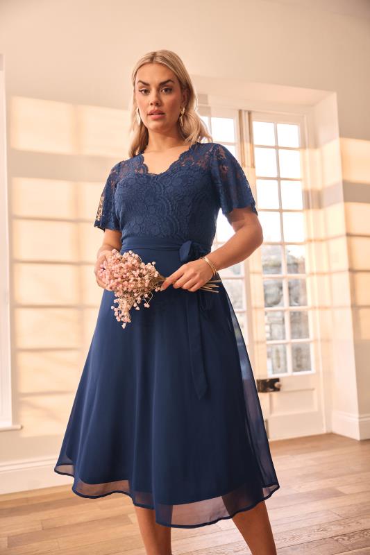 evans YOURS LONDON Curve Navy Blue Sweetheart Lace Midi Dress