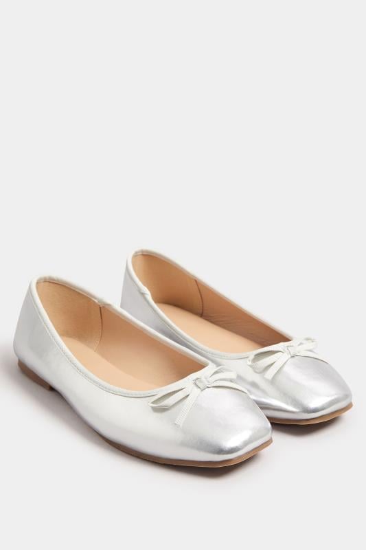Evans Yours Silver Chisel Toe Ballerina Pumps In Extra Wide EEE Fit