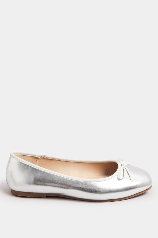 Evans Yours Silver Chisel Toe Ballerina Pumps In Extra Wide EEE Fit
