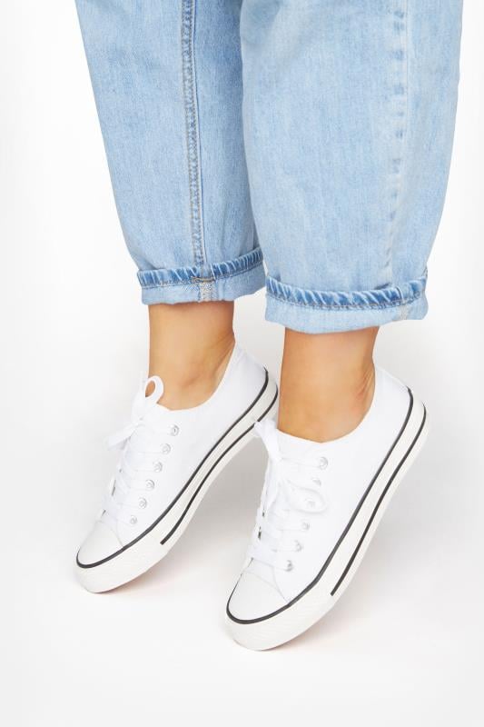 evans Yours White Canvas Low Trainers In Wide E Fit