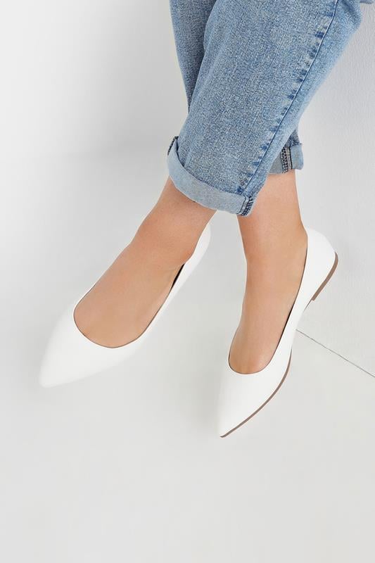 evans Yours White Pointed Ballet Pumps In Wide E & Extra Wide EEE Fit
