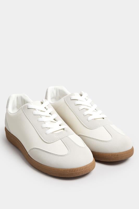 Evans Yours White Retro Gum Sole Trainers In Extra Wide EEE Fit