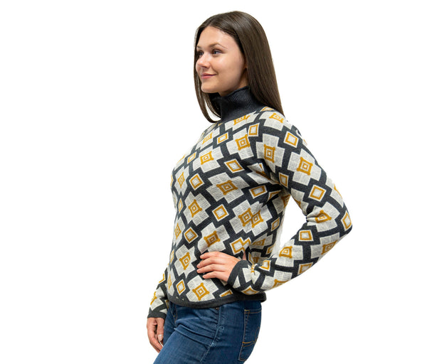 Everest Designs Baker Pullover Sweater