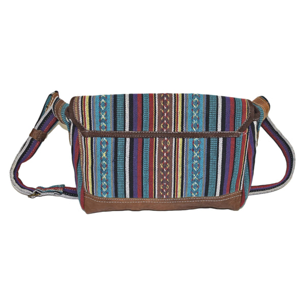 Everest Designs Brook Crossbody Bag