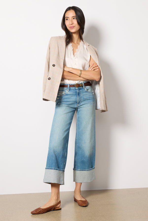 Everve Ariella Sleeveless Lace Trim Blouse Champagne