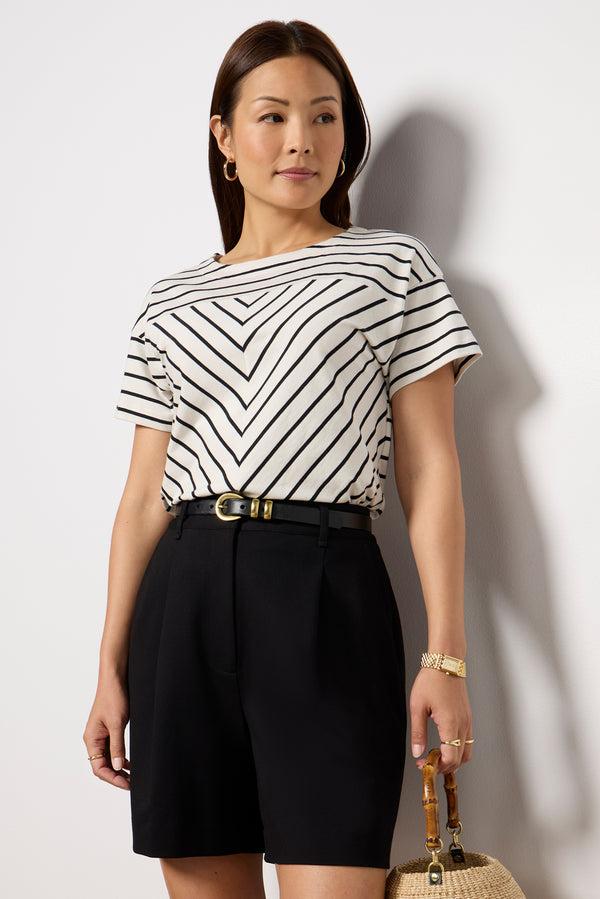 Everve Caroline Chevron Half Sleeve Top Ivory/Black