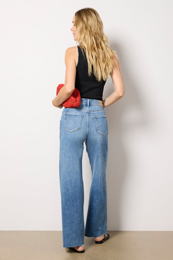 Everve Anessa 31` W/ Raw Hem Showtime