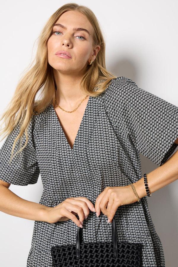 Everve Ashlyn Shift Dress Geoprint