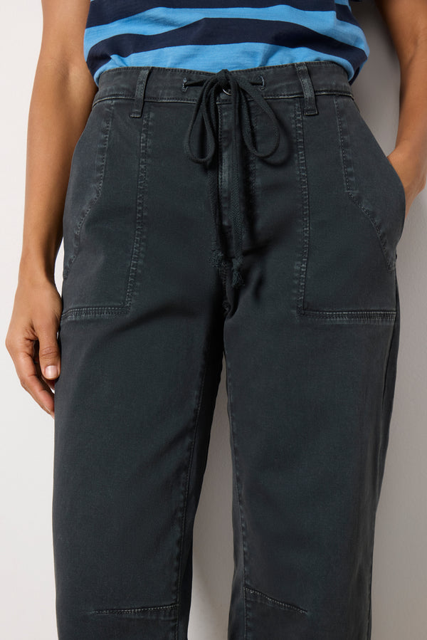 Everve Ashton With Tie Waist Black