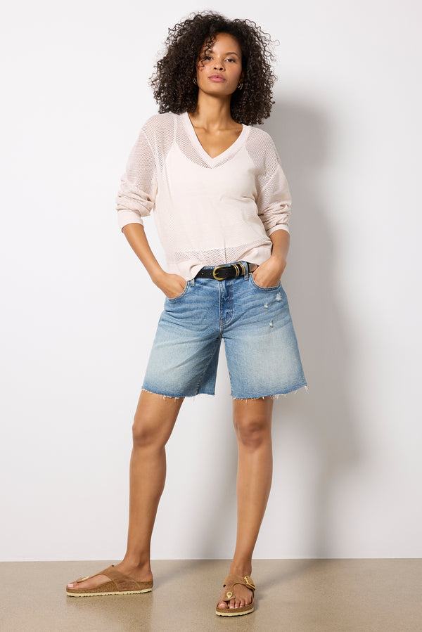 Everve Aviva Cropped Mesh V Neck Cement