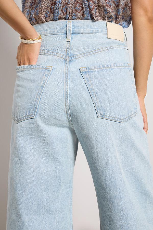 Everve Ayla Raw Hem Crop Vaquero