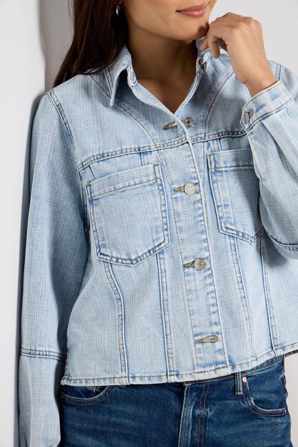 Everve Bailey Button Front Jacket Lightwash