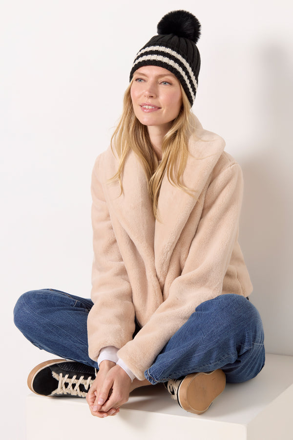 Everve Be My Guest Faux Fur Jacket Tan