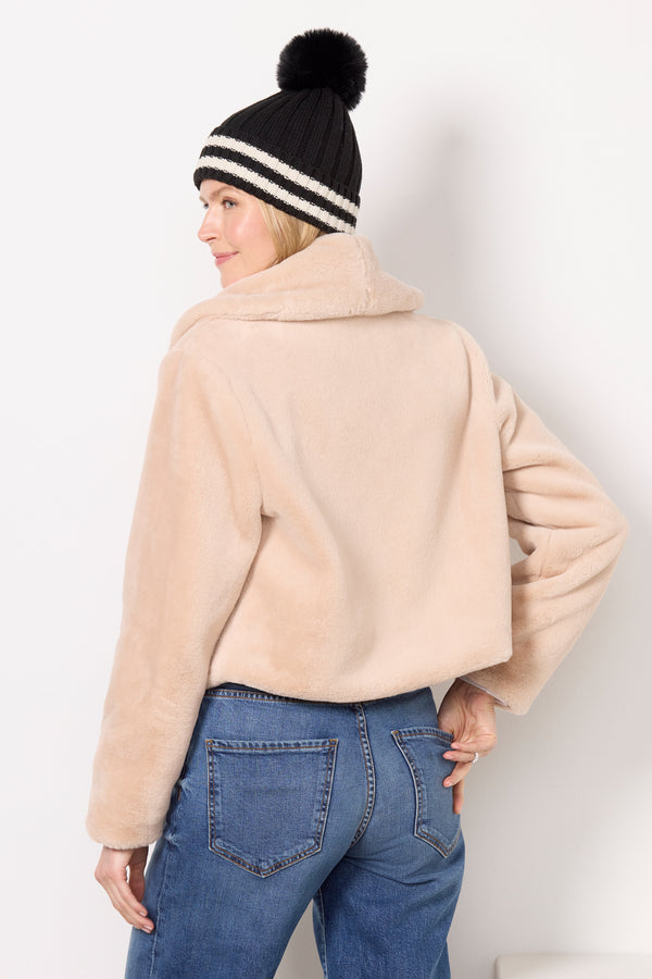 Everve Be My Guest Faux Fur Jacket Tan